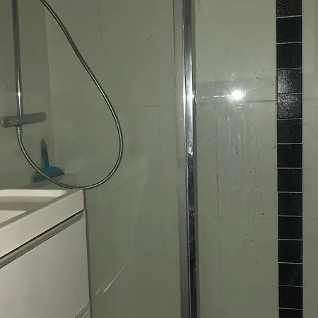 Lumineux 2 Etoiles Proche Thermes, Climatisation - Fr-1-503-134 Апартаменты *